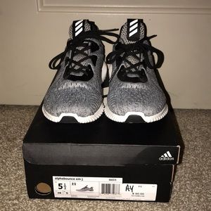Adidas | AlphaBounce running shoes